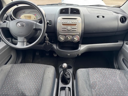 Daihatsu-Sirion
