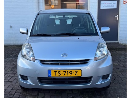 Daihatsu-Sirion
