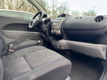 Daihatsu-Sirion