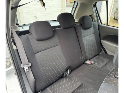 Daihatsu-Sirion