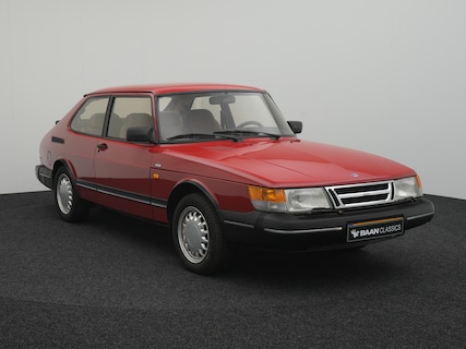 Saab-900