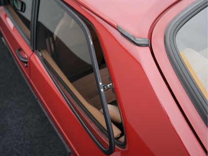 Saab-900