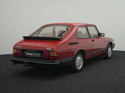 Saab-900