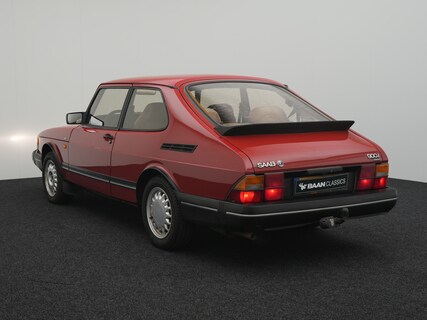 Saab-900