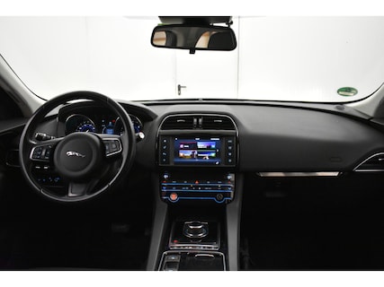 Jaguar-F-Pace