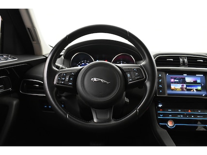 Jaguar-F-Pace