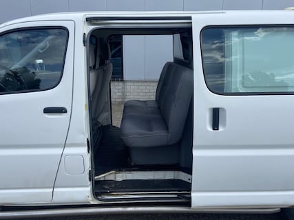 Toyota-HiAce