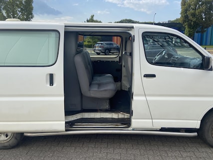 Toyota-HiAce
