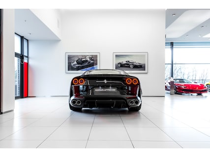 Ferrari-812 Superfast