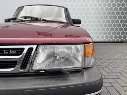 Saab-900