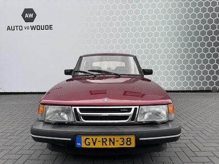 Saab-900