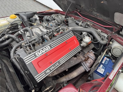 Saab-900