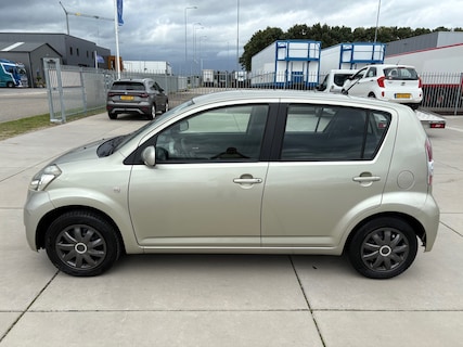 Daihatsu-Sirion