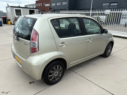 Daihatsu-Sirion