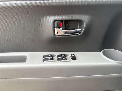 Daihatsu-Sirion