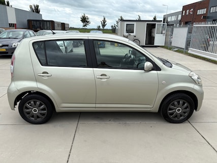 Daihatsu-Sirion