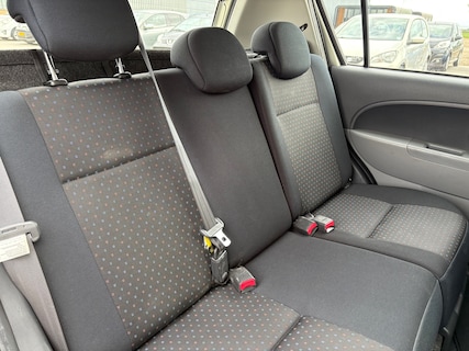 Daihatsu-Sirion
