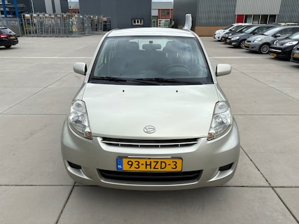 Daihatsu-Sirion