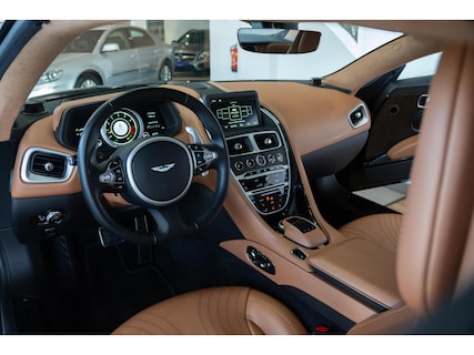 Aston Martin-DB11
