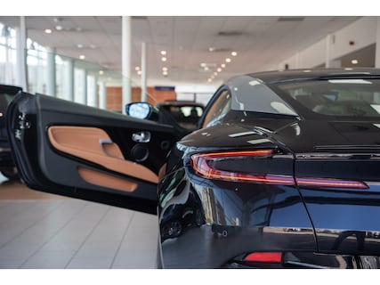 Aston Martin-DB11
