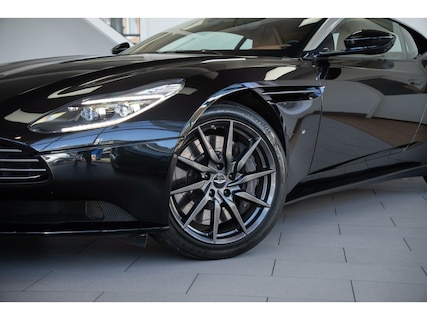 Aston Martin-DB11