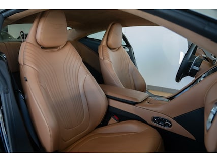 Aston Martin-DB11