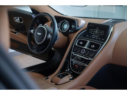 Aston Martin-DB11