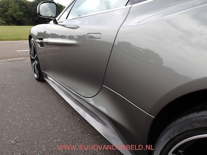 Aston Martin-Vanquish