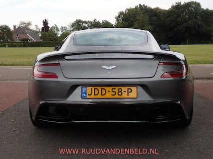 Aston Martin-Vanquish