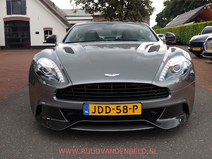Aston Martin-Vanquish