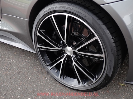 Aston Martin-Vanquish
