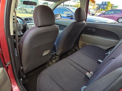Daihatsu-Sirion
