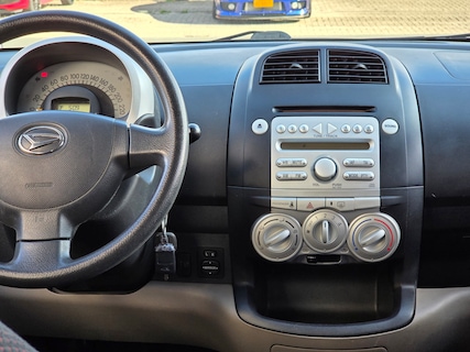 Daihatsu-Sirion
