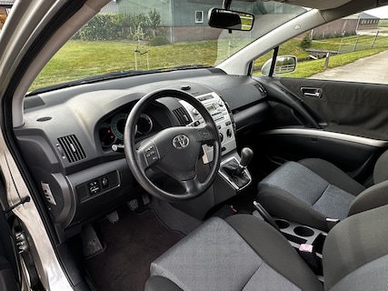 Toyota-Corolla Verso