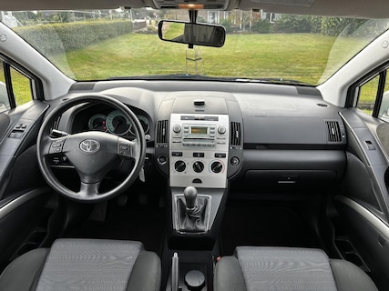 Toyota-Corolla Verso