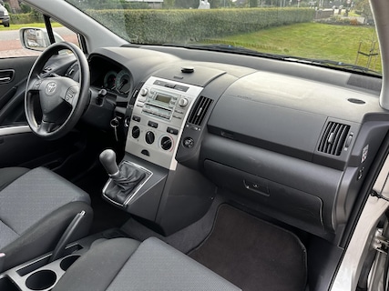 Toyota-Corolla Verso