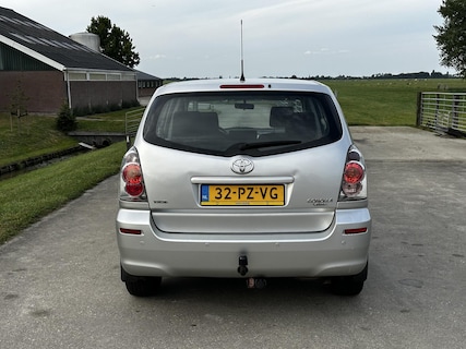 Toyota-Corolla Verso