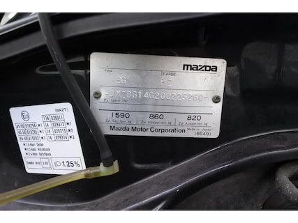 Mazda-323