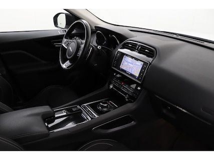 Jaguar-F-Pace