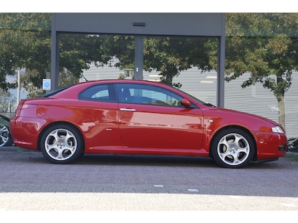 Alfa Romeo-GT