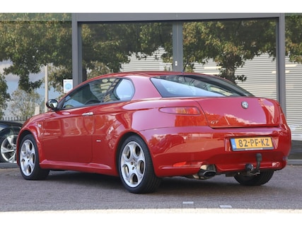 Alfa Romeo-GT