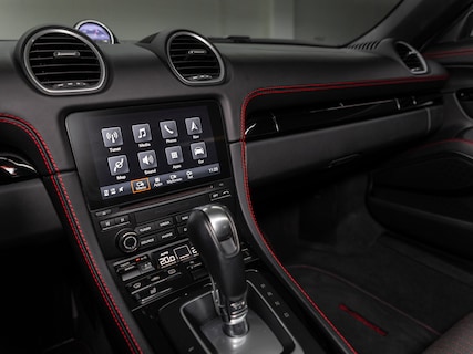 Porsche-718 Boxster