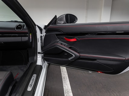 Porsche-718 Boxster