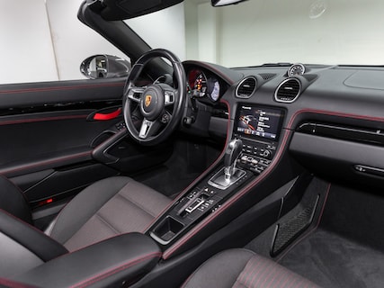 Porsche-718 Boxster
