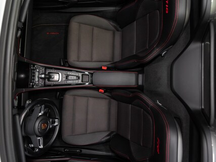 Porsche-718 Boxster