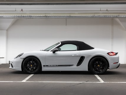 Porsche-718 Boxster