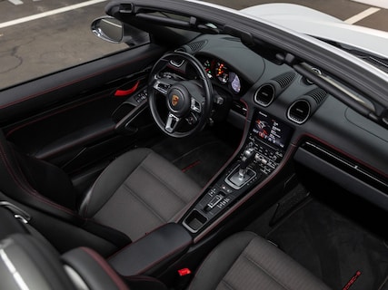 Porsche-718 Boxster
