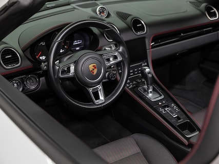 Porsche-718 Boxster