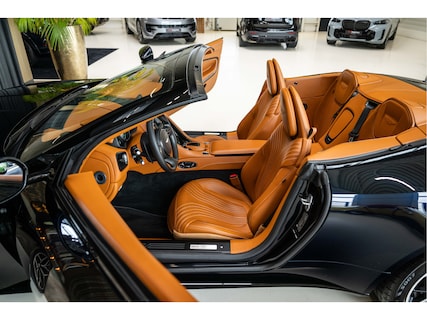 Aston Martin-DB11