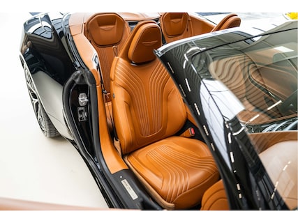 Aston Martin-DB11